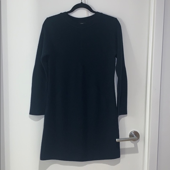 Club Monaco Dresses & Skirts - Club Monaco Sweater dress